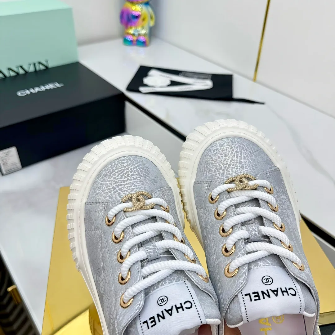 👟👟Ex-factory price 620👟👟 Chanel bread shoes ~ original calfskin panda shoes Chanel 25C latest hot style panda black and white sports shoes casual sneakers Xiaoxiang hot item classic black and white panda color coco girls must pay Fabric: original custom mixed sheepskin lining: original imported breathable mesh lining outsole: Original molded rubber + TPU combination Size: Women's 35-41 👉 👉 👉